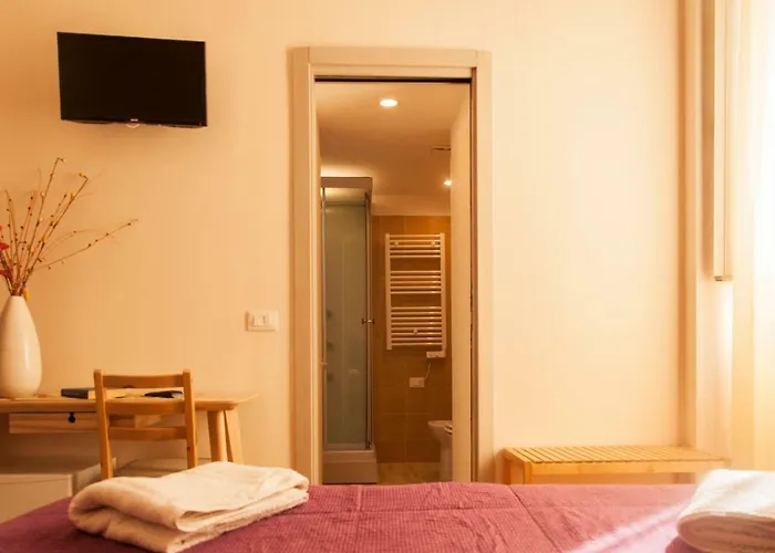 Palazzo Paladini לינה וארוחת בוקר לצ'ה